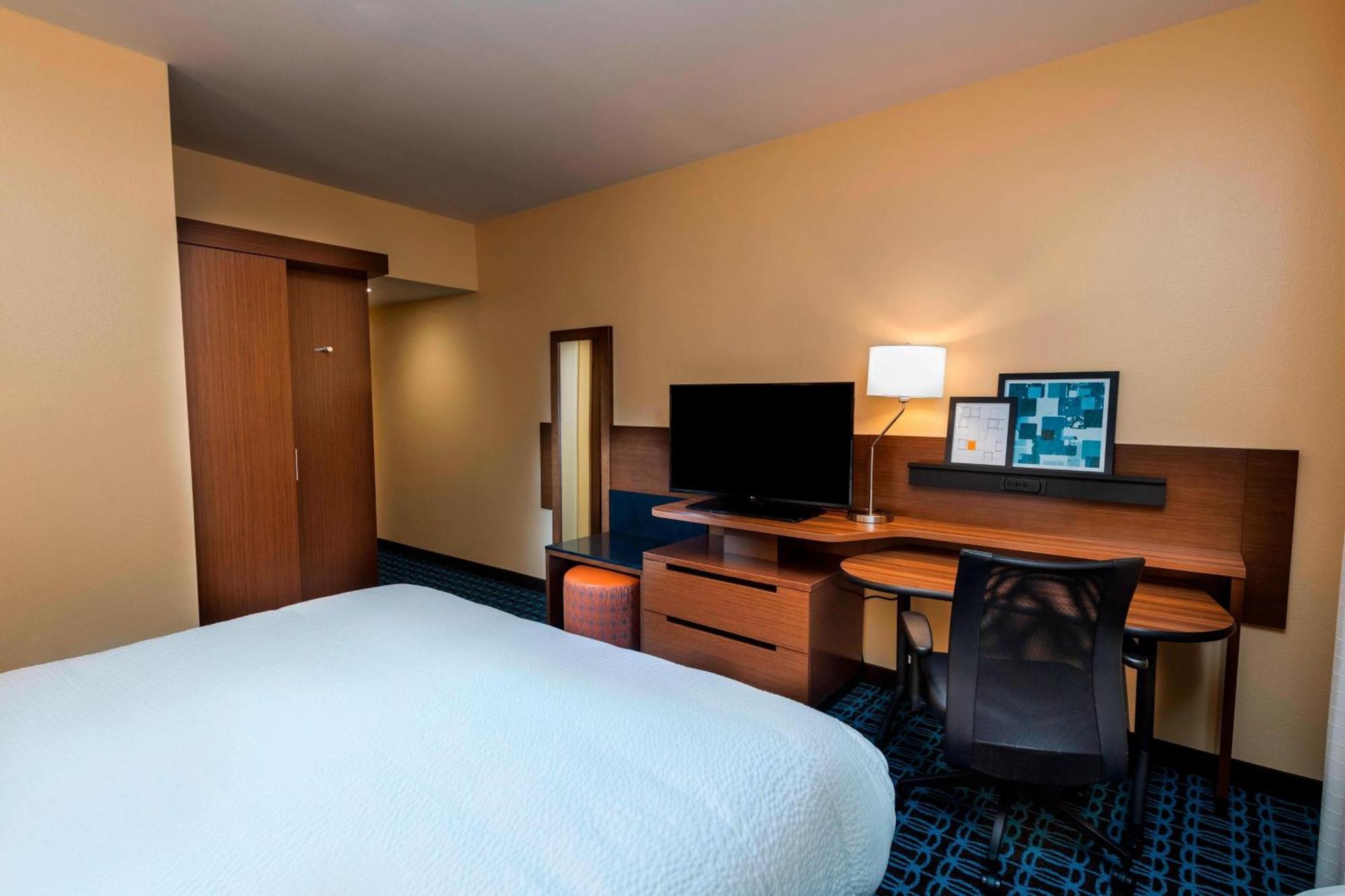 Fairfield Inn & Suites By Marriott Dallas Ваксахачи Экстерьер фото