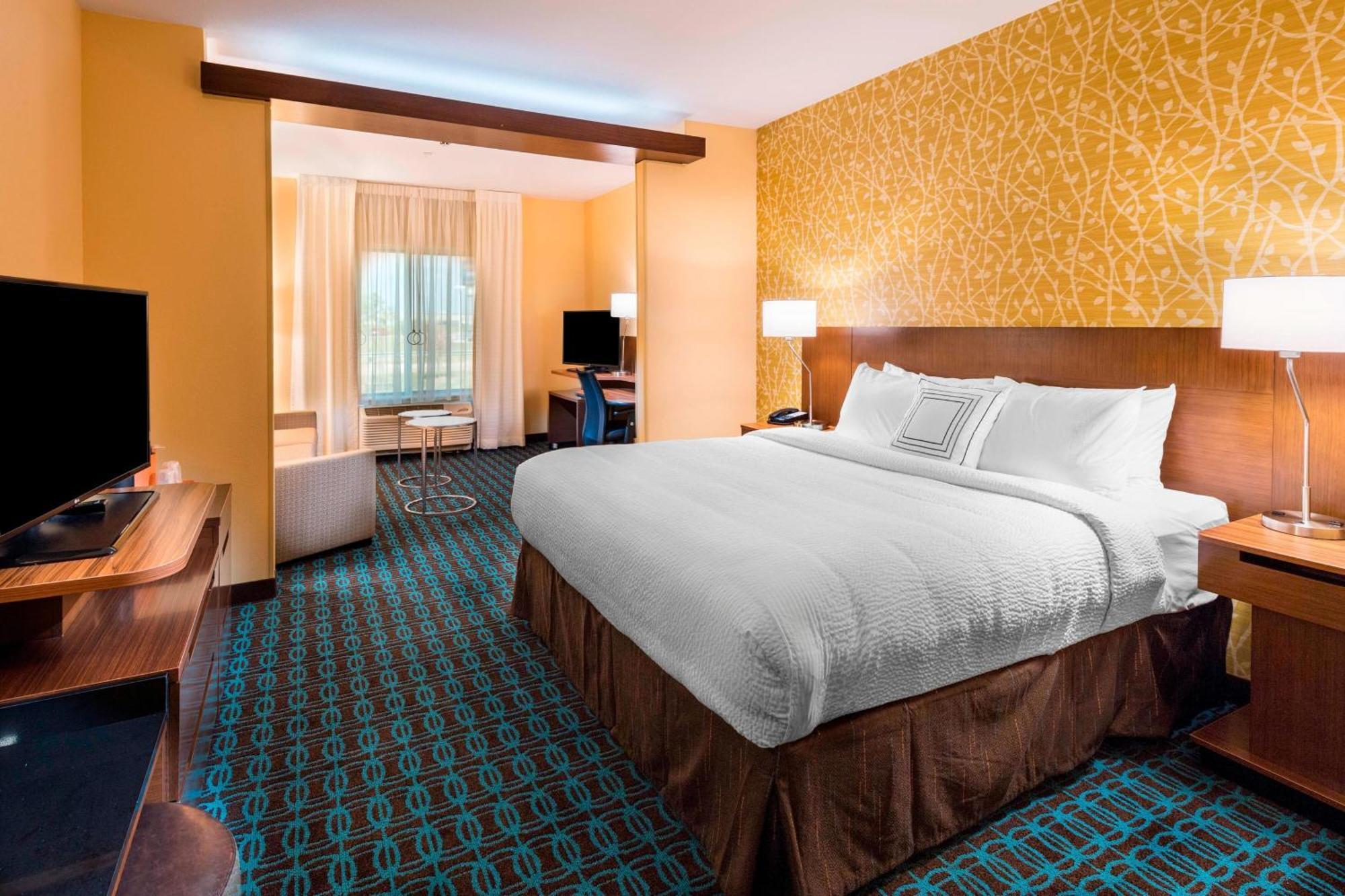 Fairfield Inn & Suites By Marriott Dallas Ваксахачи Экстерьер фото