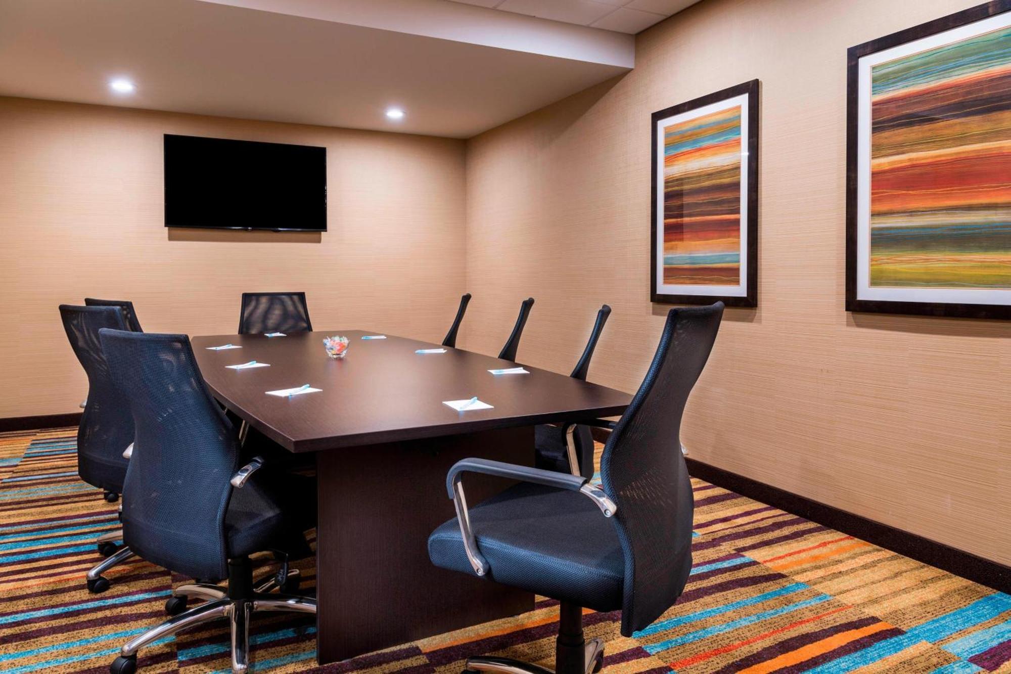 Fairfield Inn & Suites By Marriott Dallas Ваксахачи Экстерьер фото