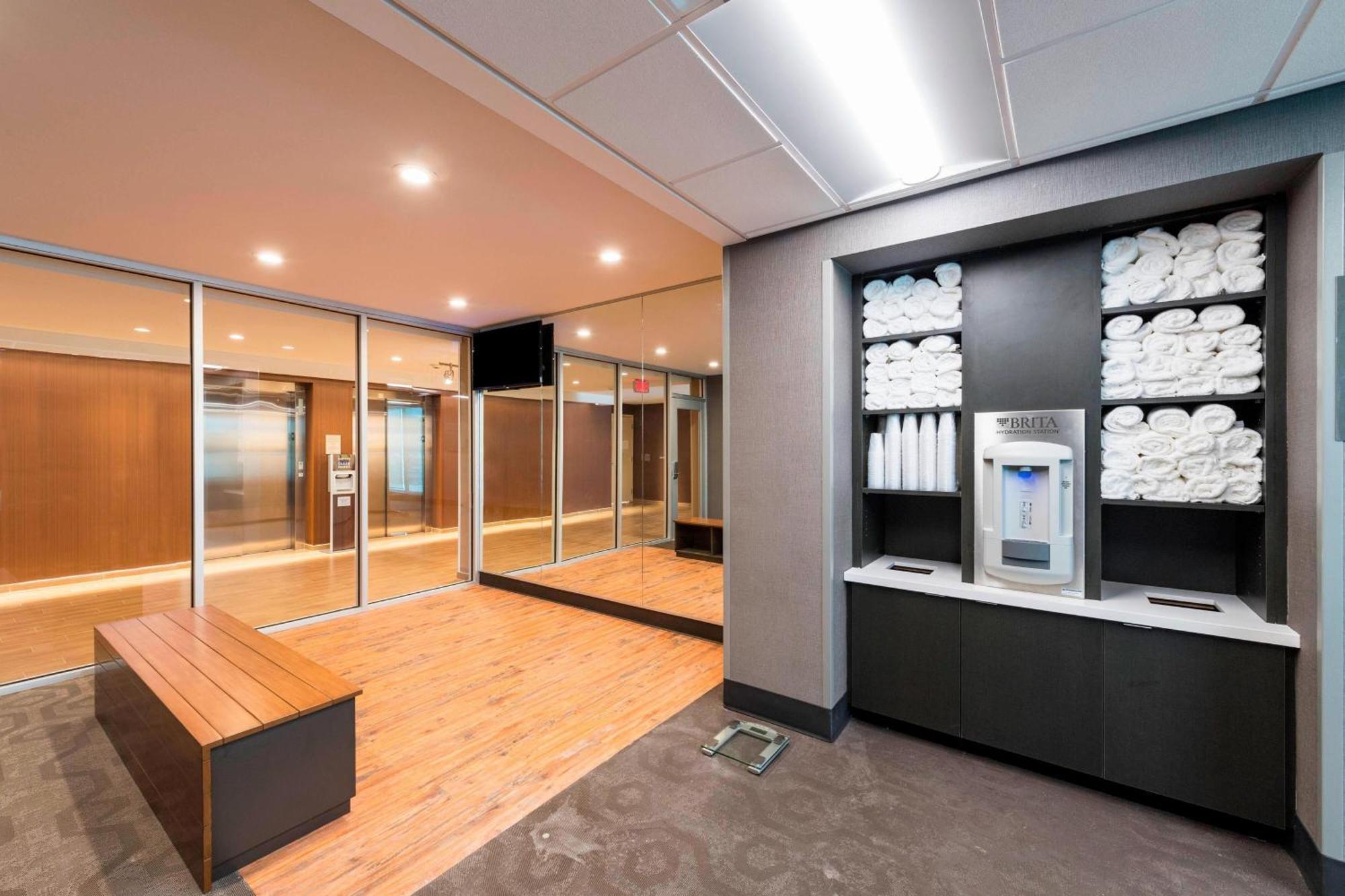 Fairfield Inn & Suites By Marriott Dallas Ваксахачи Экстерьер фото