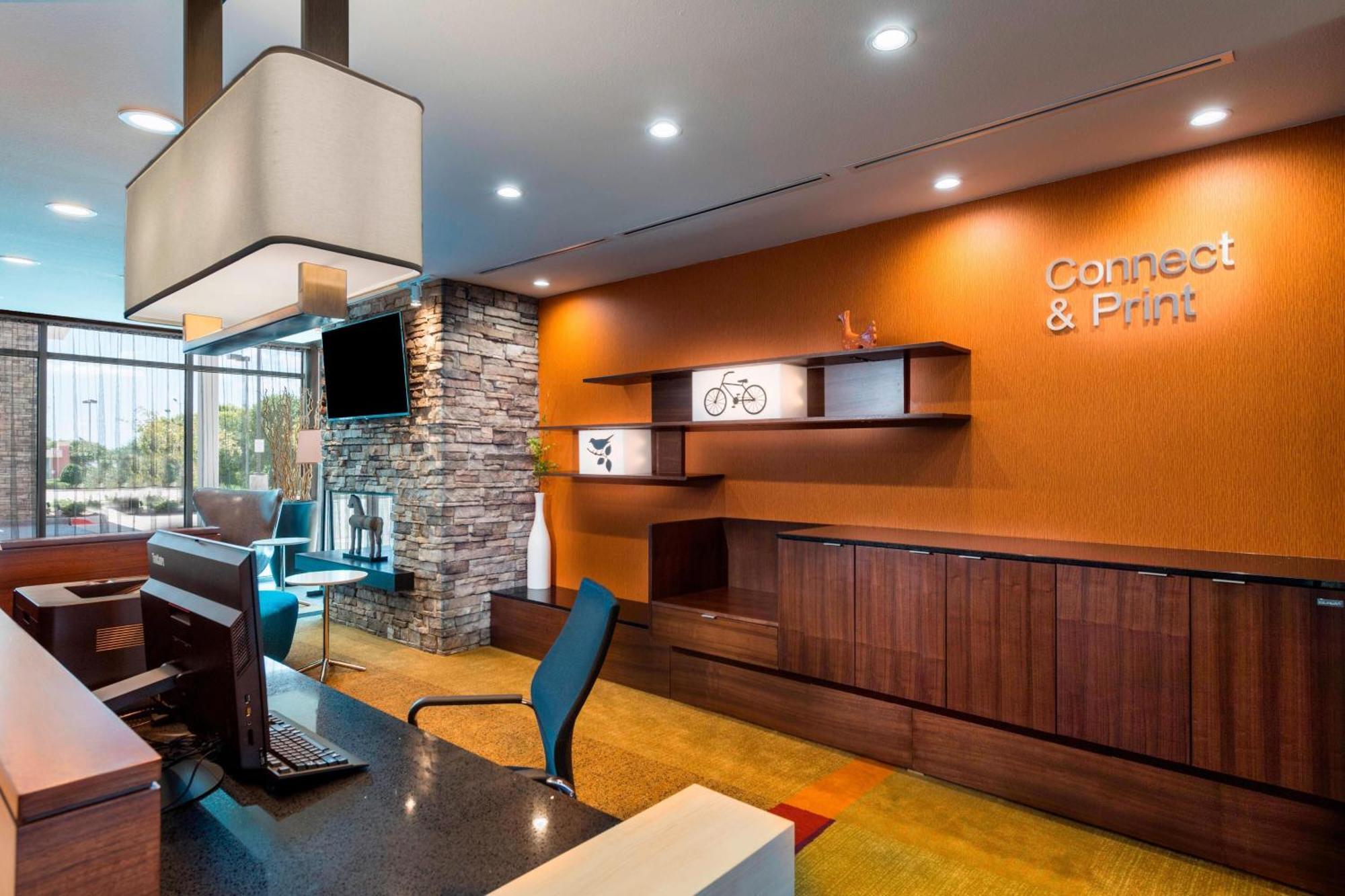 Fairfield Inn & Suites By Marriott Dallas Ваксахачи Экстерьер фото